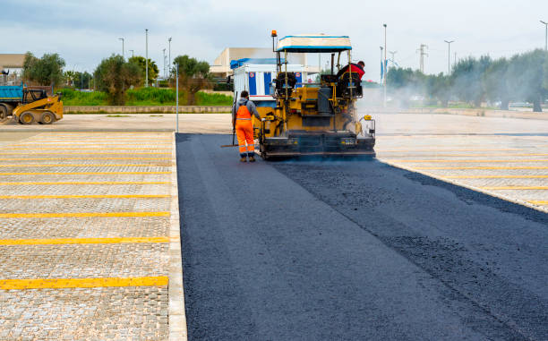 Best Custom Driveway Design  in Lakeside, FL